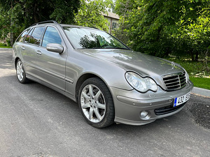 Mercedes C-Class C320 CDI (2 foto / 7)