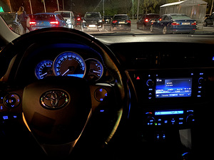 Продам Toyota Auris 2014г. (11 фото из 11)