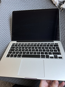 Müüa Macbook Pro 13” early 2015 256gb (2 foto / 3)