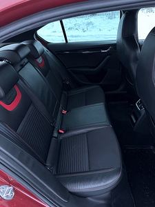Škoda Octavia VRS 2.0 (14 foto / 15)