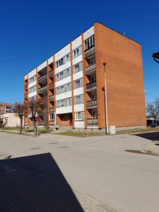 Dzīvoklis (2 foto no 15)