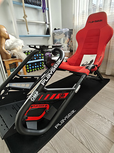 Playseat Trophy Sim Racing Cockpit (1 foto / 4)
