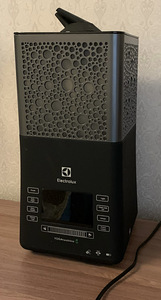Electrolux Ehu 3810D - õhuniisutaja (2 foto / 2)