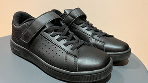 K Swiss nahk jalatsid ( tossud ) (1 foto / 2)