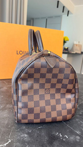 Оригинальная Louis Vuitton Speedy 30 Damier Ebene (5 фото из 5)