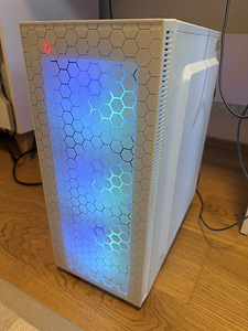 Lauaarvuti Ryzen 5 7500 F/ 32GB (3 foto / 10)