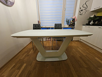 Armani pikendatav laud