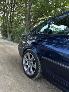 BMW 320i 2.2 125KW (2 foto / 5)