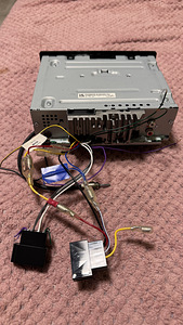 Автомагнитола Pioneer (3 фото из 3)