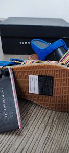 Uued Tommy Hilfiger sandaalid , 100% orig. (2 foto / 6)