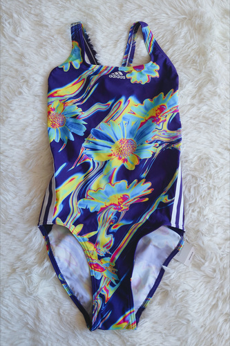 Uus Adidas naiste ujumistrikoo, 36