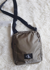 Calvin Klein новая мужская сумка через плечо (5 фото из 6)