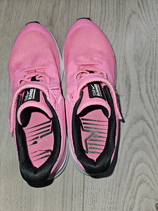 Nike tossud (suurus 35) (3 foto / 5)