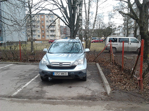 Honda CR-V 2.0 AWD 110 kW, manuaal (3 foto / 6)