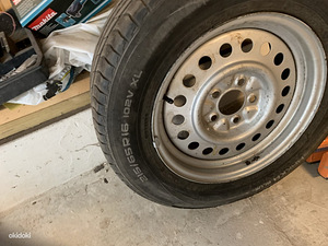 Auto Toyota Rav4 запасное 215/65R16 с Nokian лет.шинами (2 фото из 3)