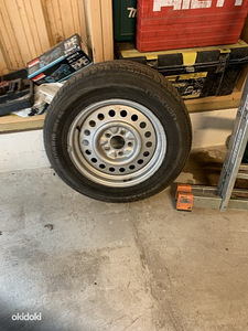 Auto Toyota Rav4 запаска 215/65R16 с резиной Nokian (2 фото из 3)