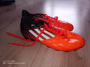 Jalgpallisaapad (ADIDAS) (2 foto / 3)