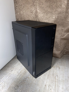 Office PC (2 foto / 4)
