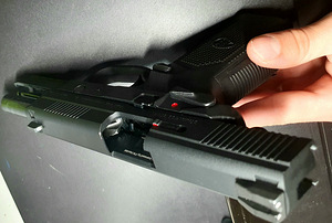 Exchange! Vfc/Cybergun FNX-45 Civilian GBB pistol (5 foto / 8)