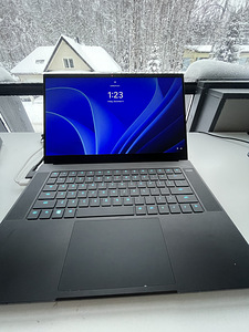 Razer Blade 15 Gaming Laptop 2019 (3 foto / 3)