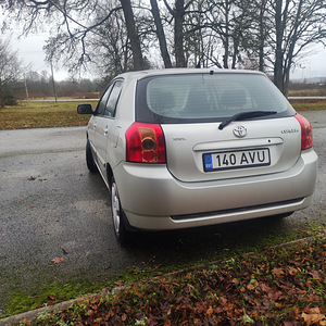 Toyota Corolla 1.6 81kW (1 foto / 13)