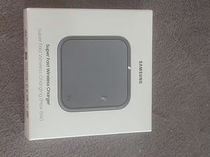 Samsung Super Fast Wireless Charger 15W juhtmevaba laadija (1 foto / 2)