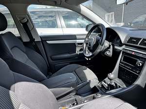 Audi A4 Avant s-line (3 foto / 6)