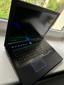 Sülearvuti Acer Predator Helios 500 (2 foto / 7)