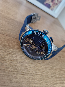 Uued meeste käekellad Ulysse Nardin El Toro (4 foto / 8)