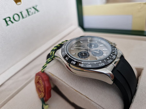 Uued meeste käekellad Rolex Daytona Oysterflex (3 foto / 7)