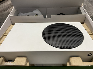 Xbox series s (1 фото из 1)