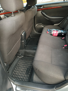 Продам Toyota Avensis 2005 (4 фото из 11)