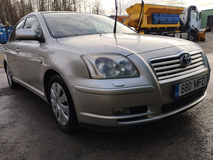 Продам Toyota Avensis 2005 (6 фото из 11)