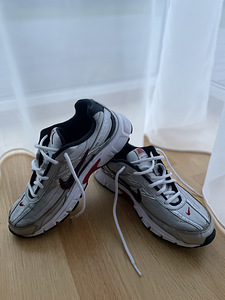 Nike Initiator (1 foto / 3)