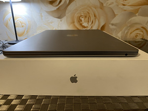 Macbook air m2 15” 512gb (4 foto / 9)
