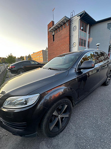 Audi Q7 Quattro (1 foto / 8)