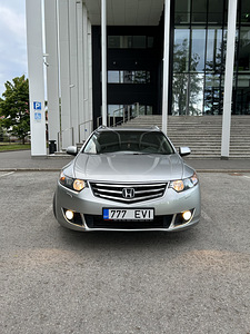 Honda Accord 2.0 115kW, 2009 (3 foto / 11)