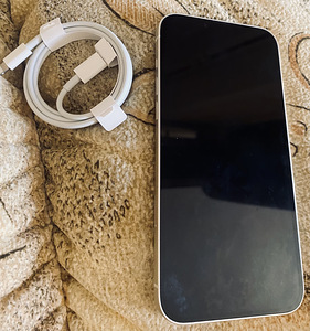 iPhone 14 plus starlight 256 Gb (3 foto / 4)