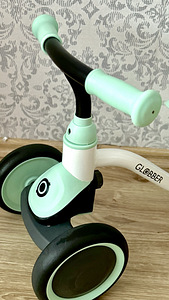 Детский балансировочный велосипед Globber Learning Bike (6 фото из 9)