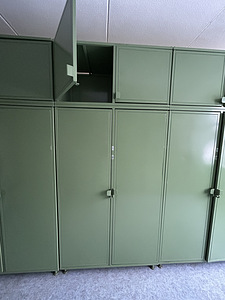 Metallist Riidekapp, 2 Ust, pingiga, 20tk. (5 foto / 8)