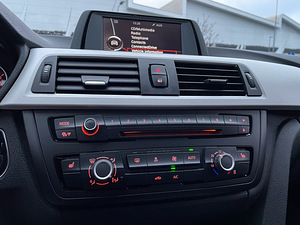 BMW 320 xDrive (10 фото из 15)