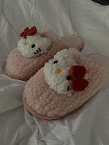 Тапки hello kitty (1 фото из 2)