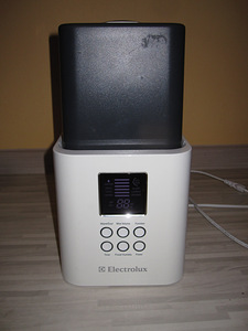 Õhuniisutaja Electrolux EHU-4515D (1 foto / 3)
