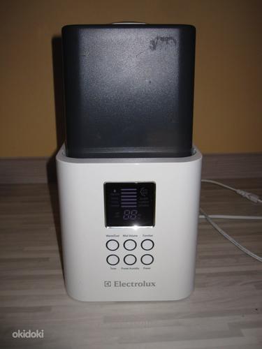 Увлажнитель Electrolux EHU-4515D (фото #1)