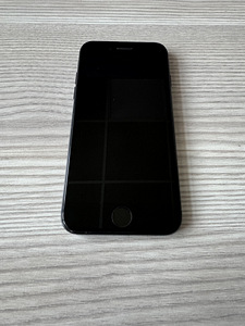 iPhone 7 32 ГБ (4 фото из 5)