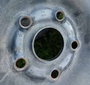 VW, AUDI, SKODA ja SEAT mõõdus plekkveljed talverehvidega. (2 foto / 5)