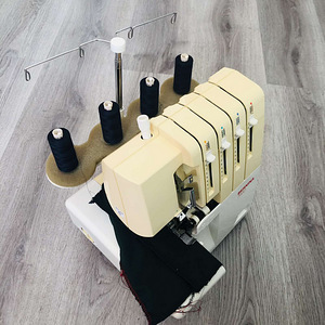 Bernina 700D - universaalne overlock masin (3 foto / 5)