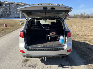 Hyundai Santa Fe (4 foto / 8)