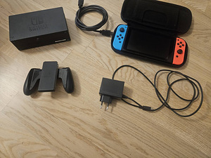 Nintendo Switch V1 konsool (1 foto / 2)