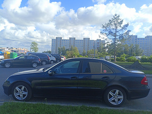 MB E220CDI Automaat (6 foto / 9)
